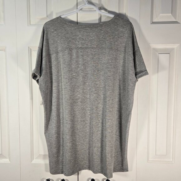 NWT Amazon Essentials Black Women's Relaxed-Fit Crewneck T-Shirt - Size XLarge - Picture 3 of 6